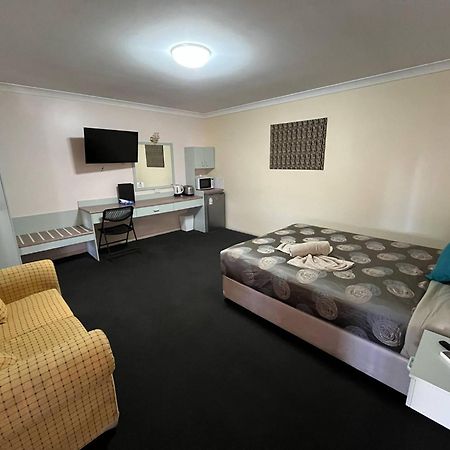 Copper City Motel Cobar Kültér fotó