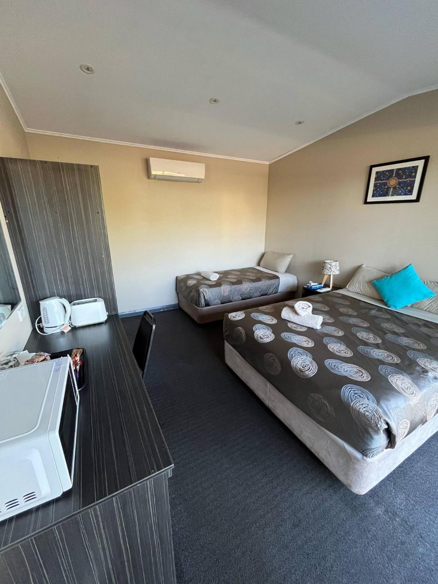 Copper City Motel Cobar Kültér fotó