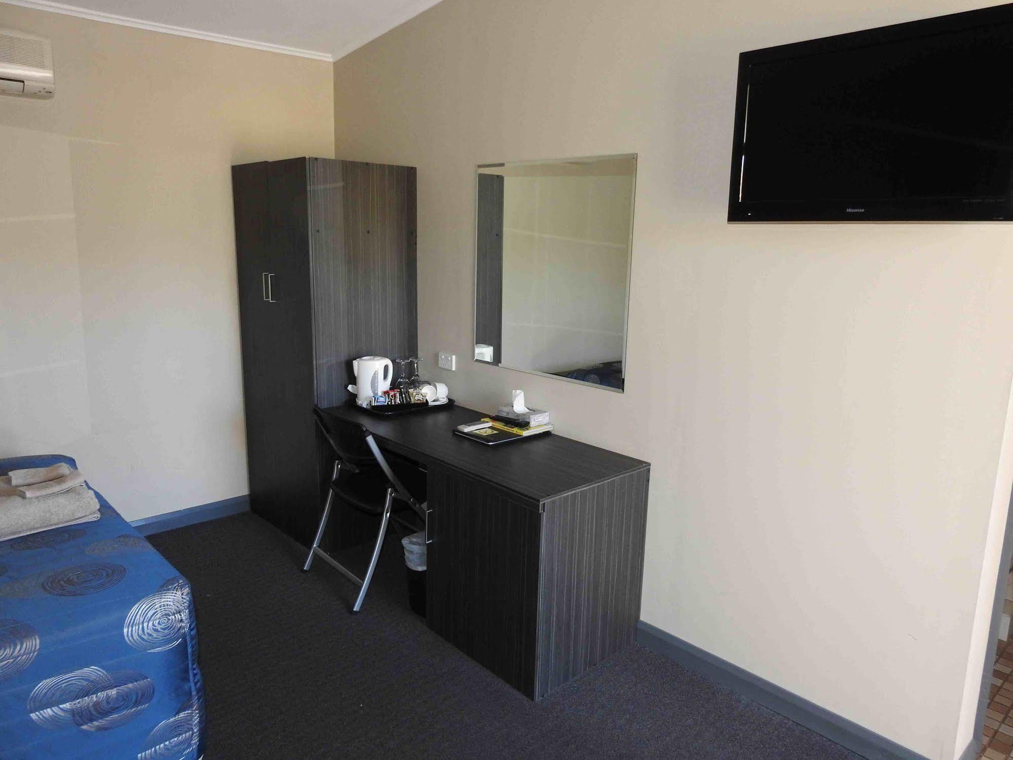 Copper City Motel Cobar Kültér fotó