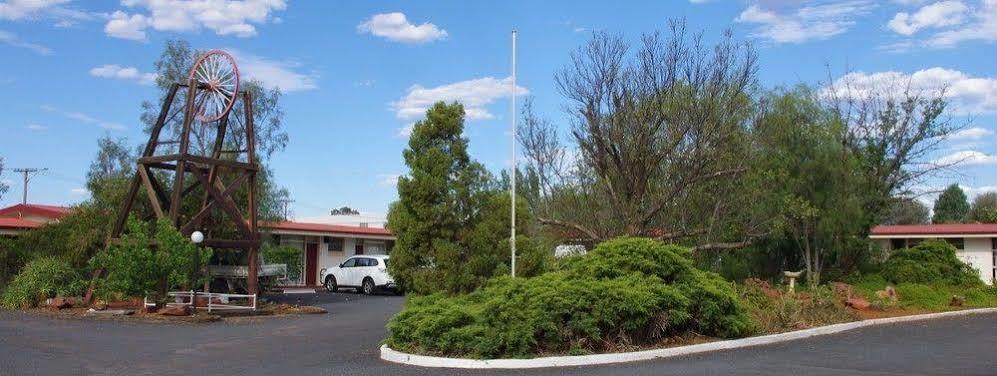 Copper City Motel Cobar Kültér fotó