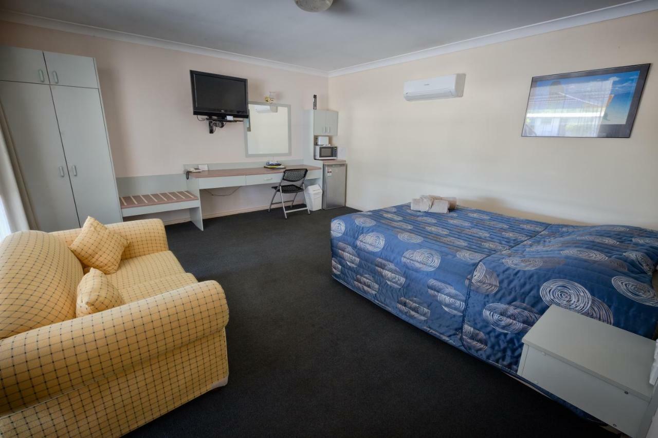 Copper City Motel Cobar Kültér fotó